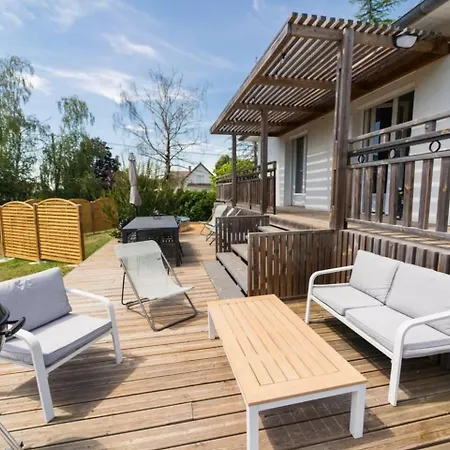 86g1323 Hébergement de vacances *